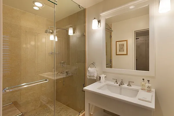 Sold by Compass | media 9