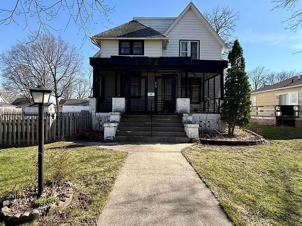 1st image of 854 Elm St
