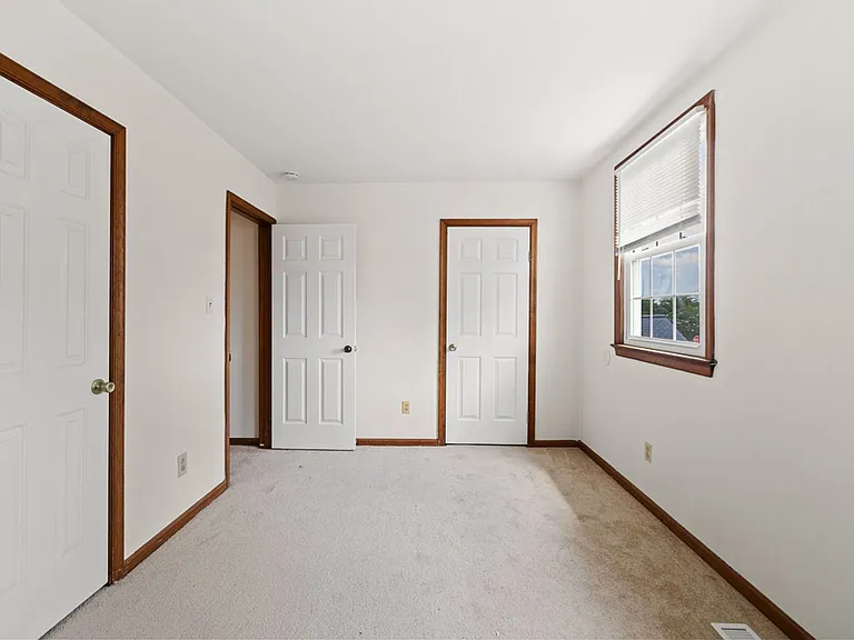 868 Avatar Dr — Photo 30