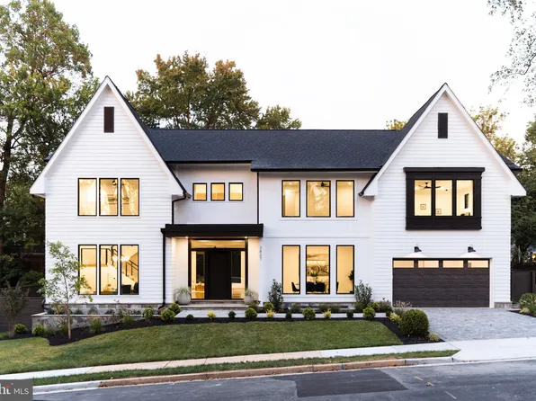 3827 N Abingdon St, Arlington, VA 22207