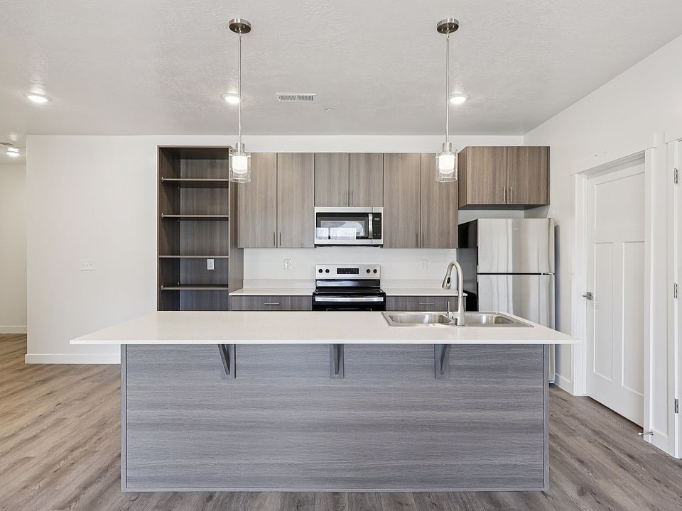 2 Bedroom Kitchen - Dishwasher included