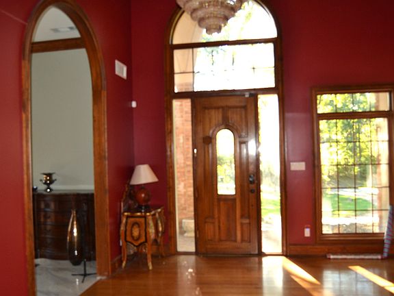 2nd image of 470 Walnut Point Cv