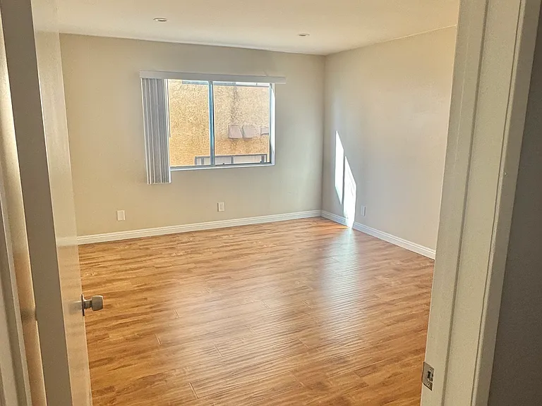 2014 S Bentley Ave #202 — Photo 20