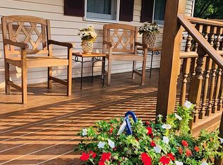 1686 Julianne Dr, Castleton, NY 12033