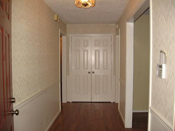 5th image of 5292 Albright Dr