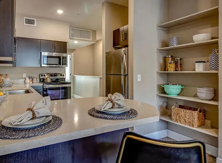 Riverside Park Apartments — Photo 4