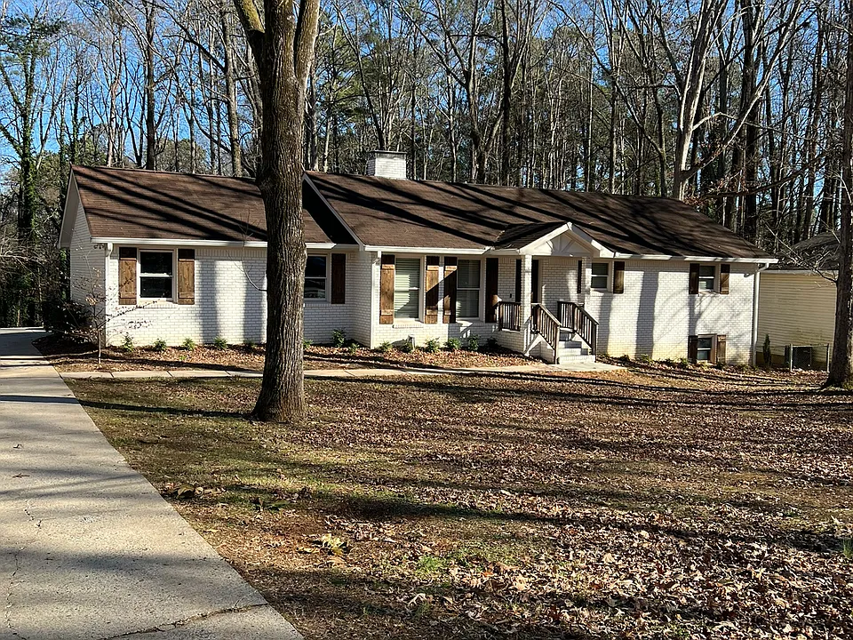107 Fernbank Dr