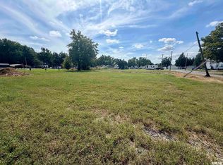 1915 Benton St, Eldorado, IL 62930