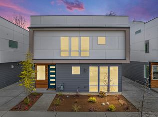 9022 15th Ave SW, Seattle, WA 98106