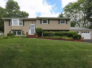 5 Farragut Dr, Piscataway, NJ 08854