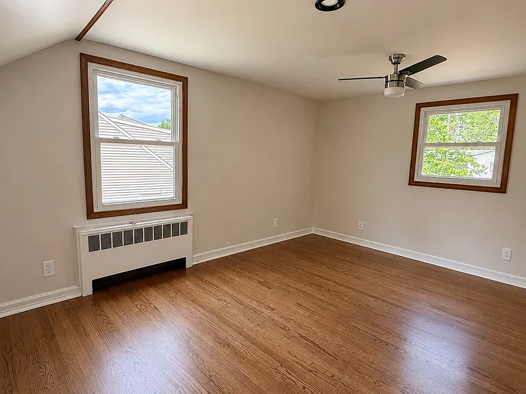 479 S Pleasant Ave — Photo 11