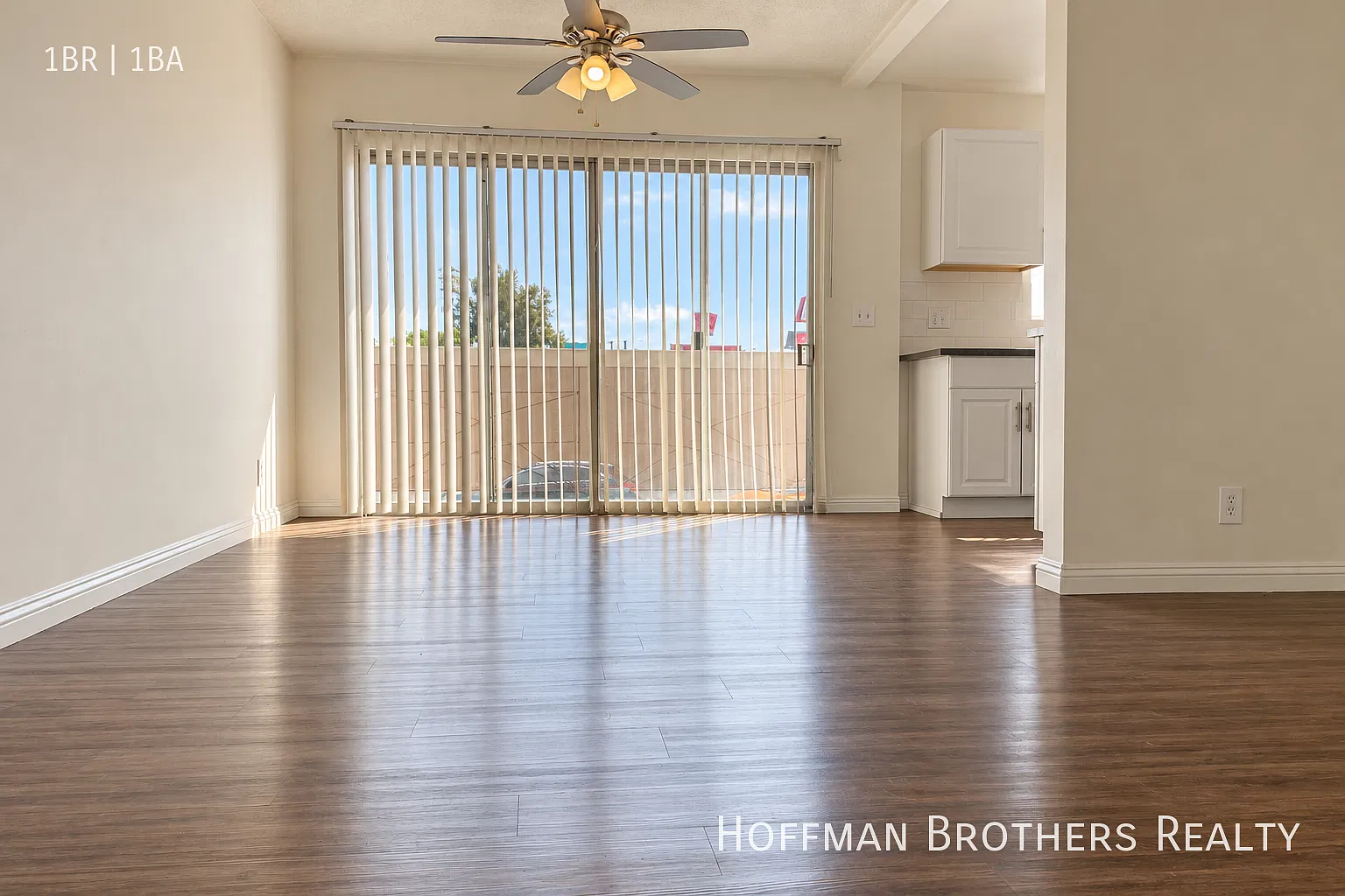 Updated 1br With Private Balcony, Granite Kitchen, Parking Included & On-Site Laundry! — Photo 1