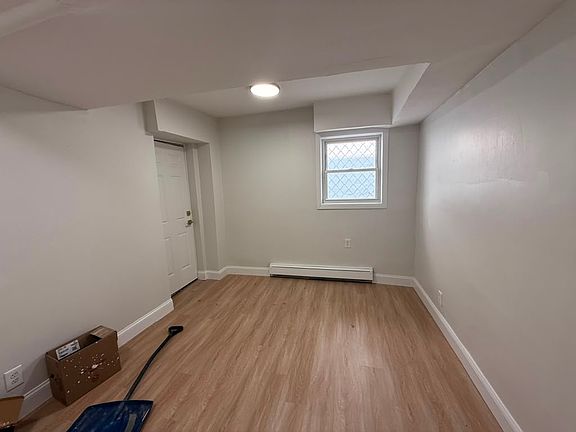 2nd image of 189-191 S Jefferson St #1