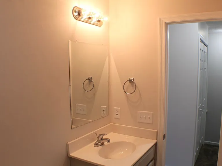 1431 Hornsby Ave — Photo 13