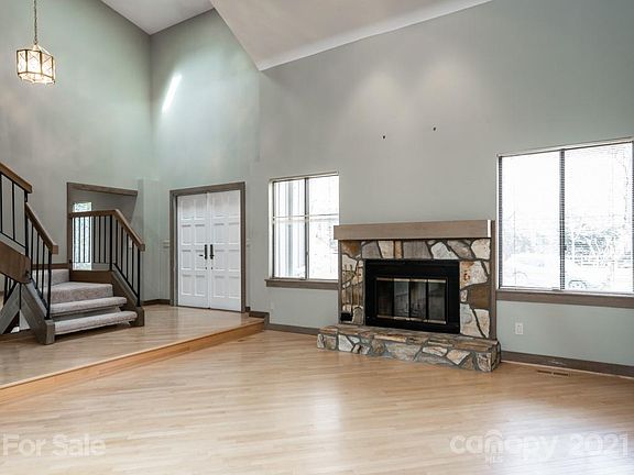 5th image of 6116 Rhone Dr