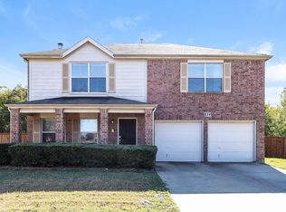 824 Creekside Dr, Glenn Heights, TX 75154