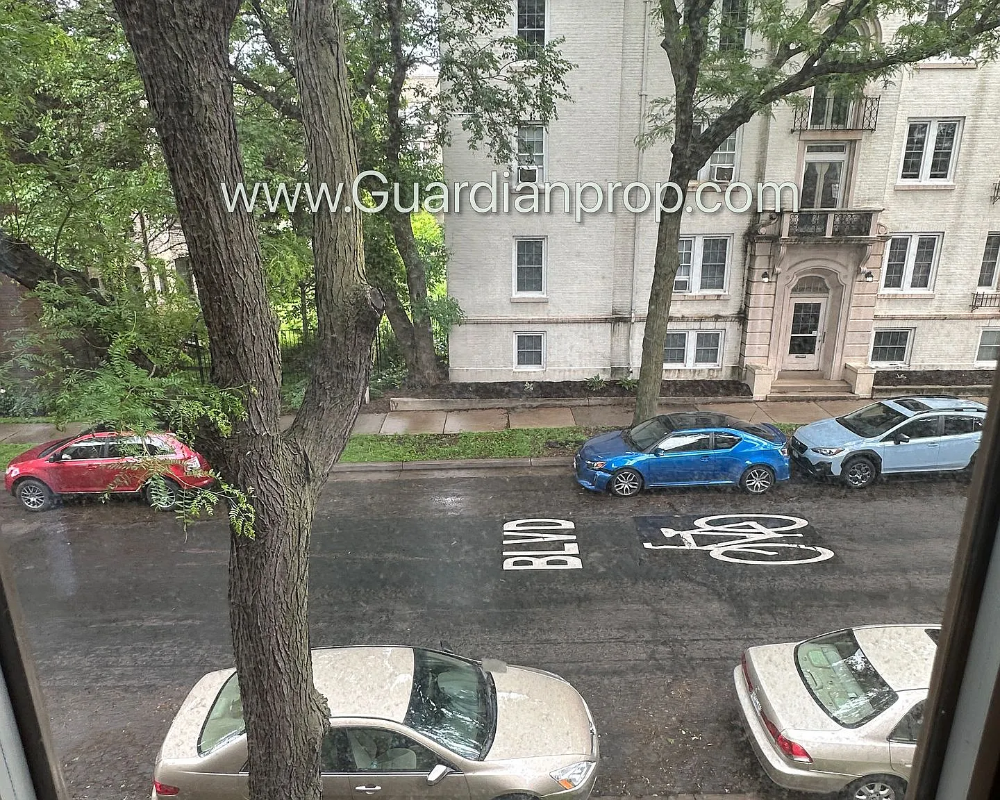 2nd Floor Corner, Blocks from Bde Maka Ska, Heat Paid, 1 Month Free, Video Walkthrough — Photo 4
