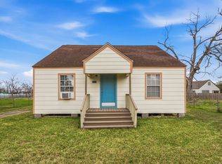 7215 Apache St, Houston, TX 77028