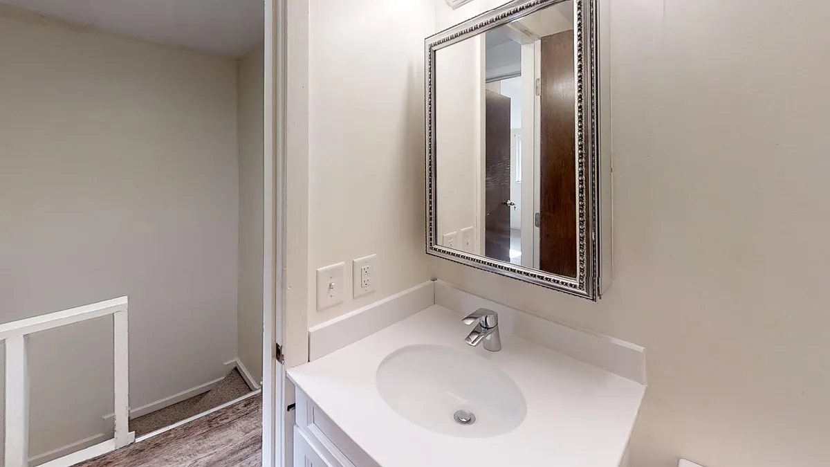 Building Photo - 95 Chittenden Ave #D