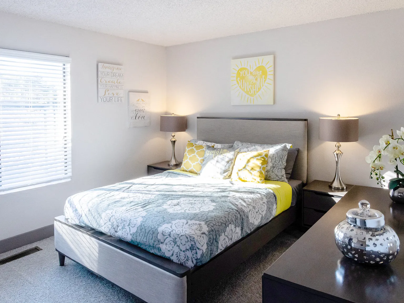 Lakeridge Living — Photo 3