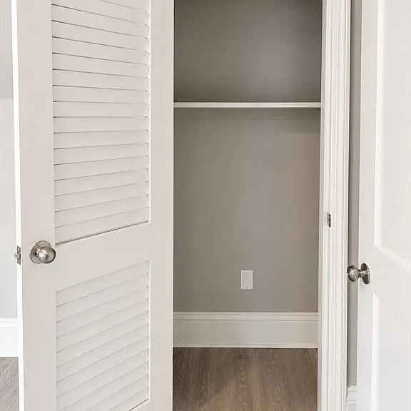 1049 Pleasant St #4 — Photo 12