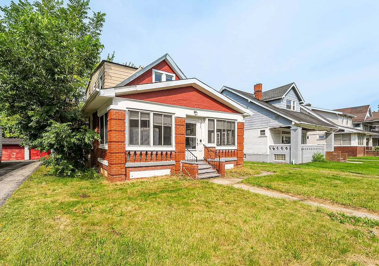 Beautifully Renovated Home in Prime Location — Photo 4