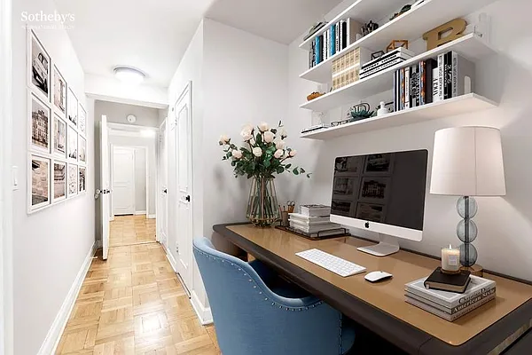 Sold by Sotheby's International Realty | media 3