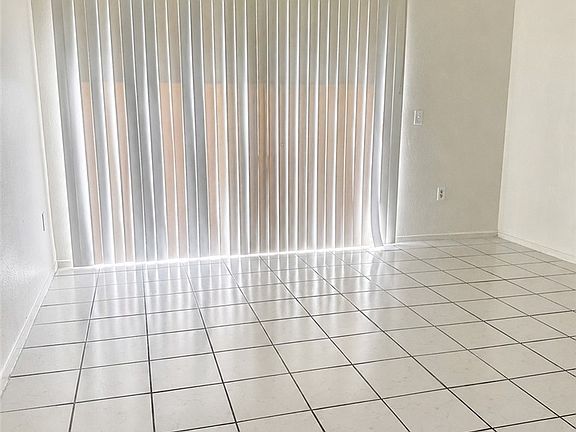 5th image of 5710 E Tropicana Ave Unit 1137