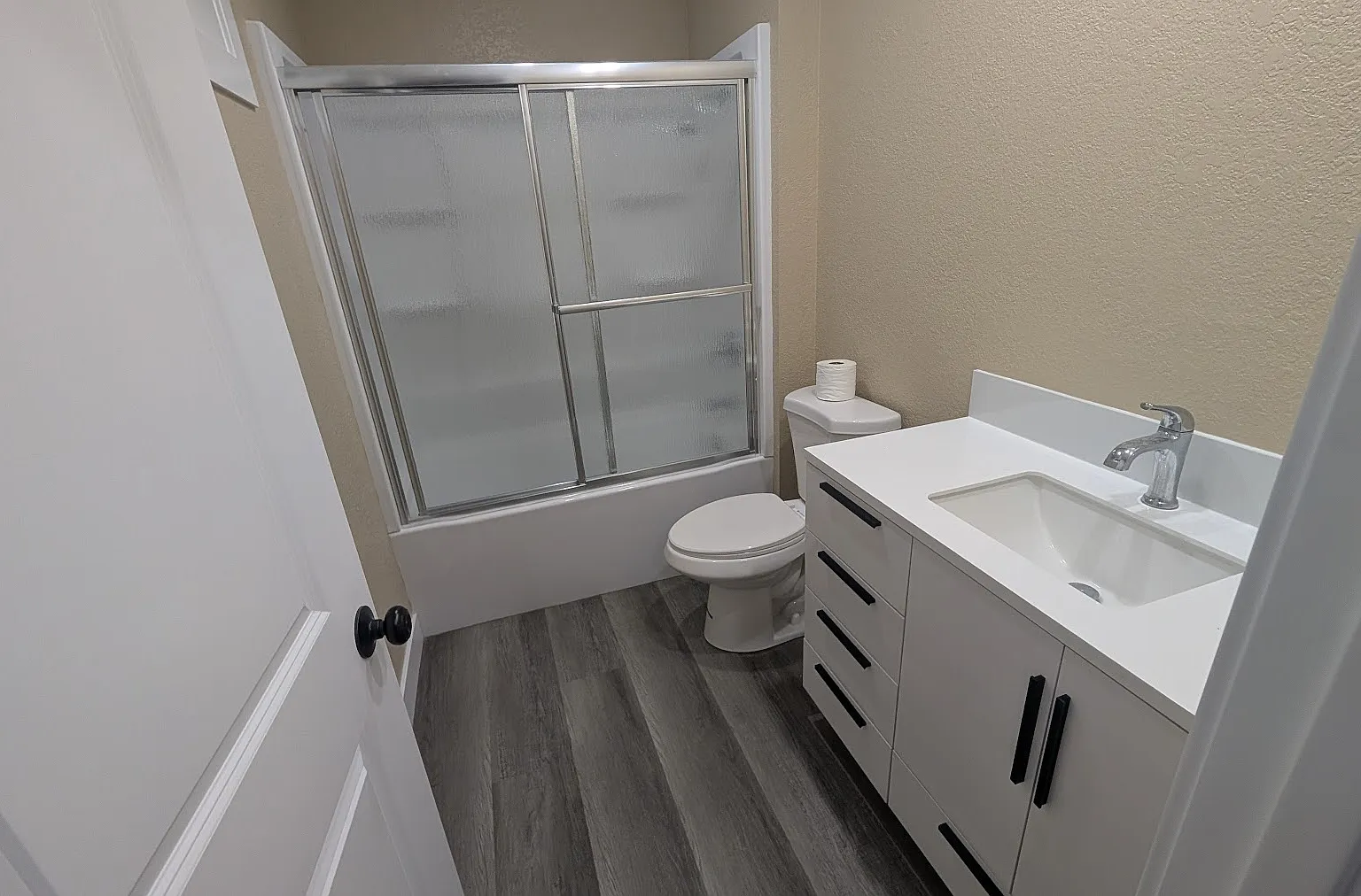 1 bed, 550 sqft, $2,485 — Photo 2