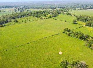 7052 M Hwy, Koshkonong, MO 65692