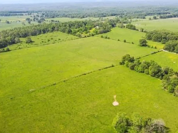 7052 M Hwy, Koshkonong, MO 65692