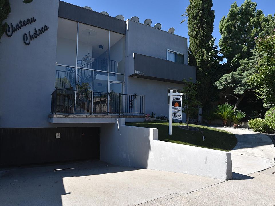 1st image of 10816 Camarillo St #4