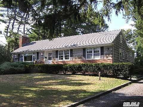 1st image of 7 Woodland Dr
