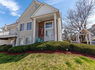 320 Rosebud Ct, Bolingbrook, IL 60440