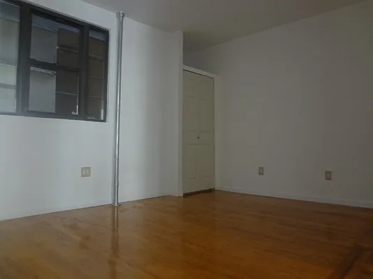 Rented by Bohemia Realty Group | media 27