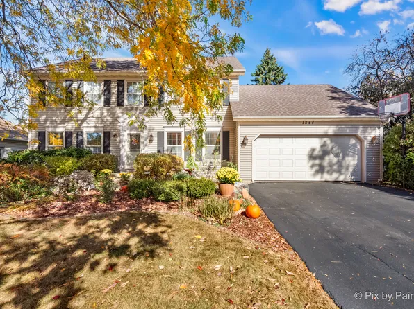 1844 Vassar Dr, Naperville, IL 60565