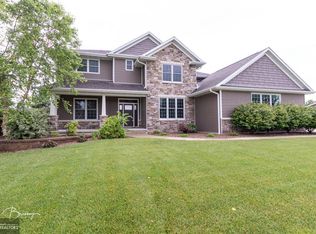 901 Monticello Dr, Burlington, IA 52601