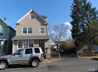 12 Washington Pl, Wallington, NJ 07057