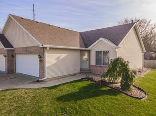 115 Meadow Ridge Dr APT A, Bloomington, IL 61704