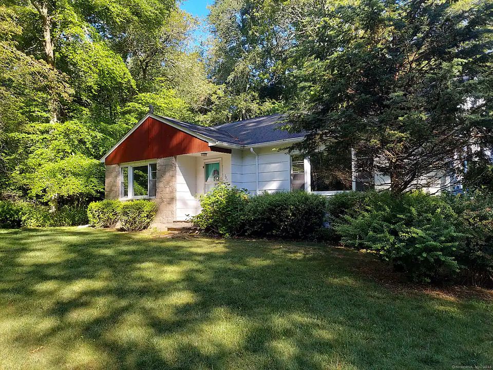 1st image of 287 Mistuxet Avenue