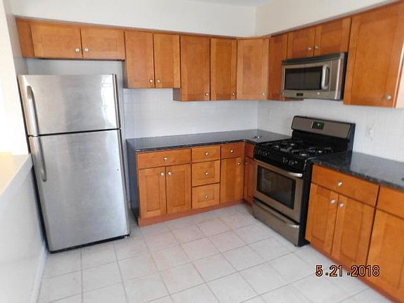4th image of 194 E Plumstead Ave Floor 2