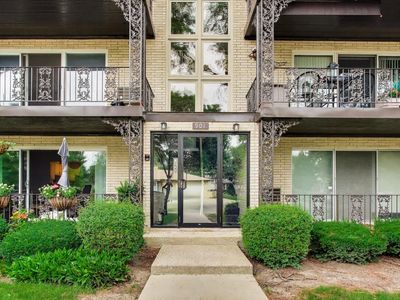 901 8th Ave APT 12, La Grange, IL, 60525