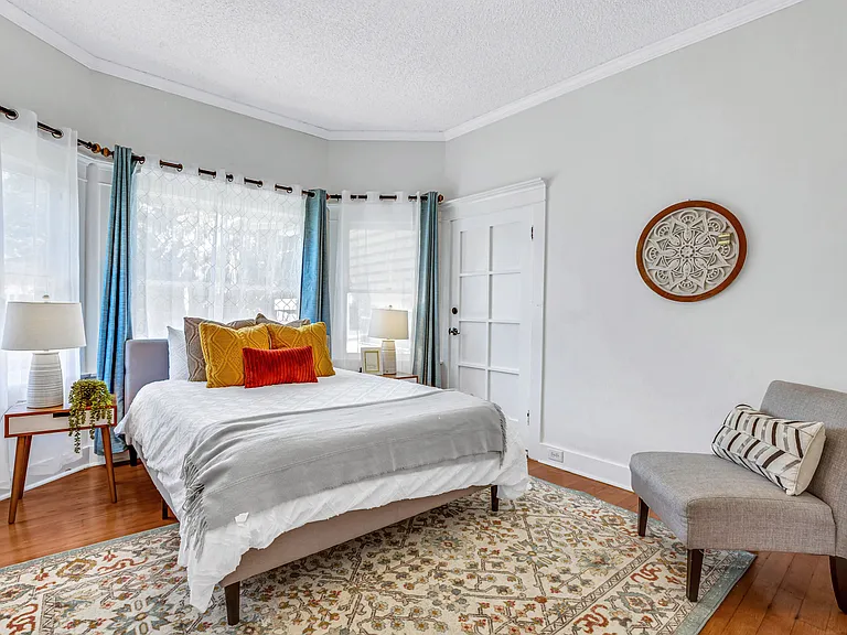 1340 E Washington Blvd — Photo 49