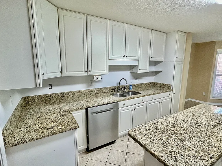 640 Wedgewood Dr — Photo 26