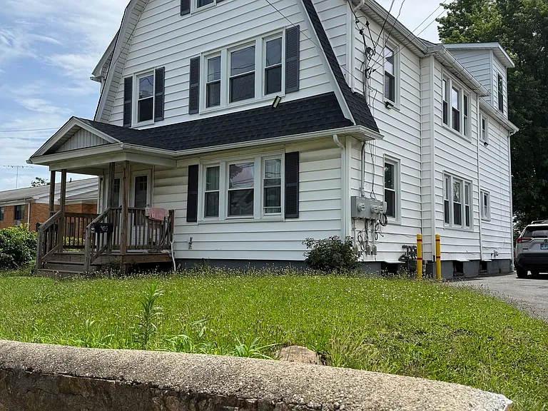 953 Longbrook Ave — Photo 1