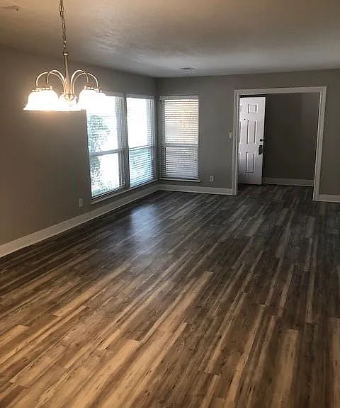 5420 Longshadow Dr — Photo 2