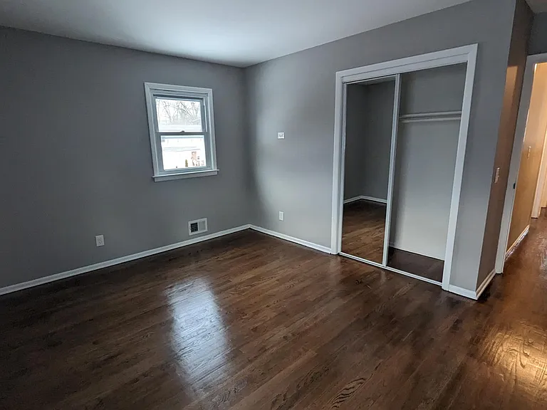 686 W Milton Ave — Photo 12