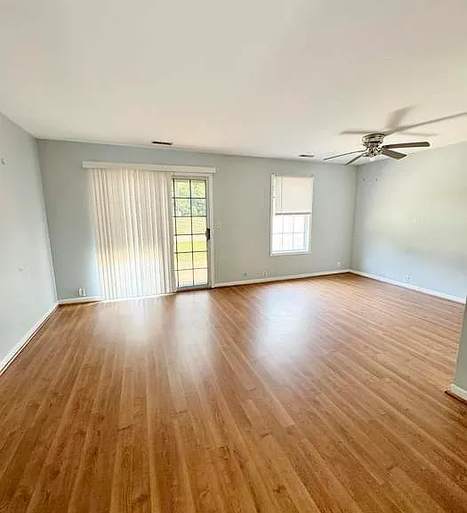 1 Sycamore Row — Photo 3