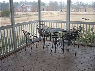 3rd image of 123 Cliffwell Dr