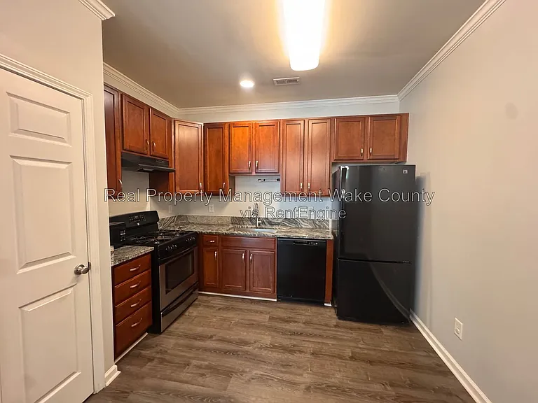 11701 Coppergate Dr #109 — Photo 3